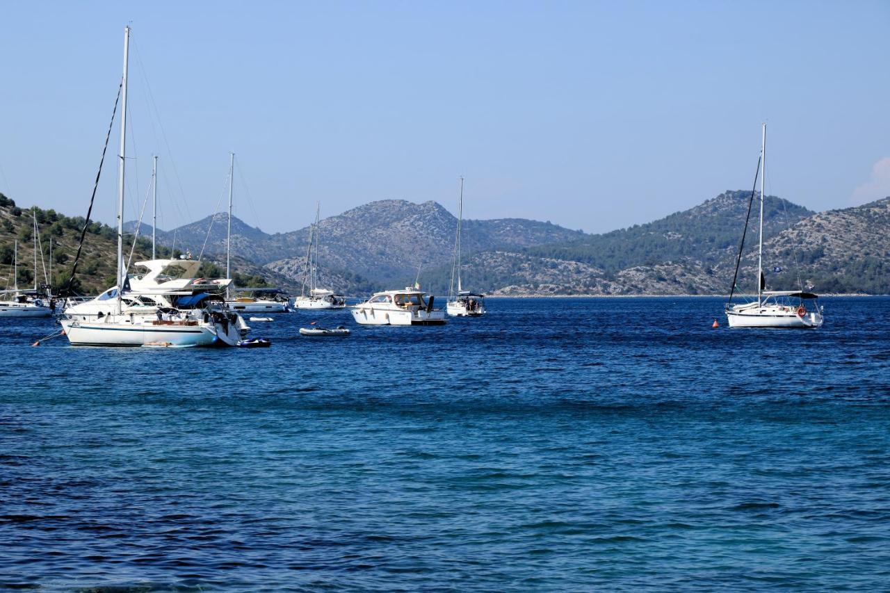 Galapagus Privat Beach & Boat Dock Daire Metajna Dış mekan fotoğraf