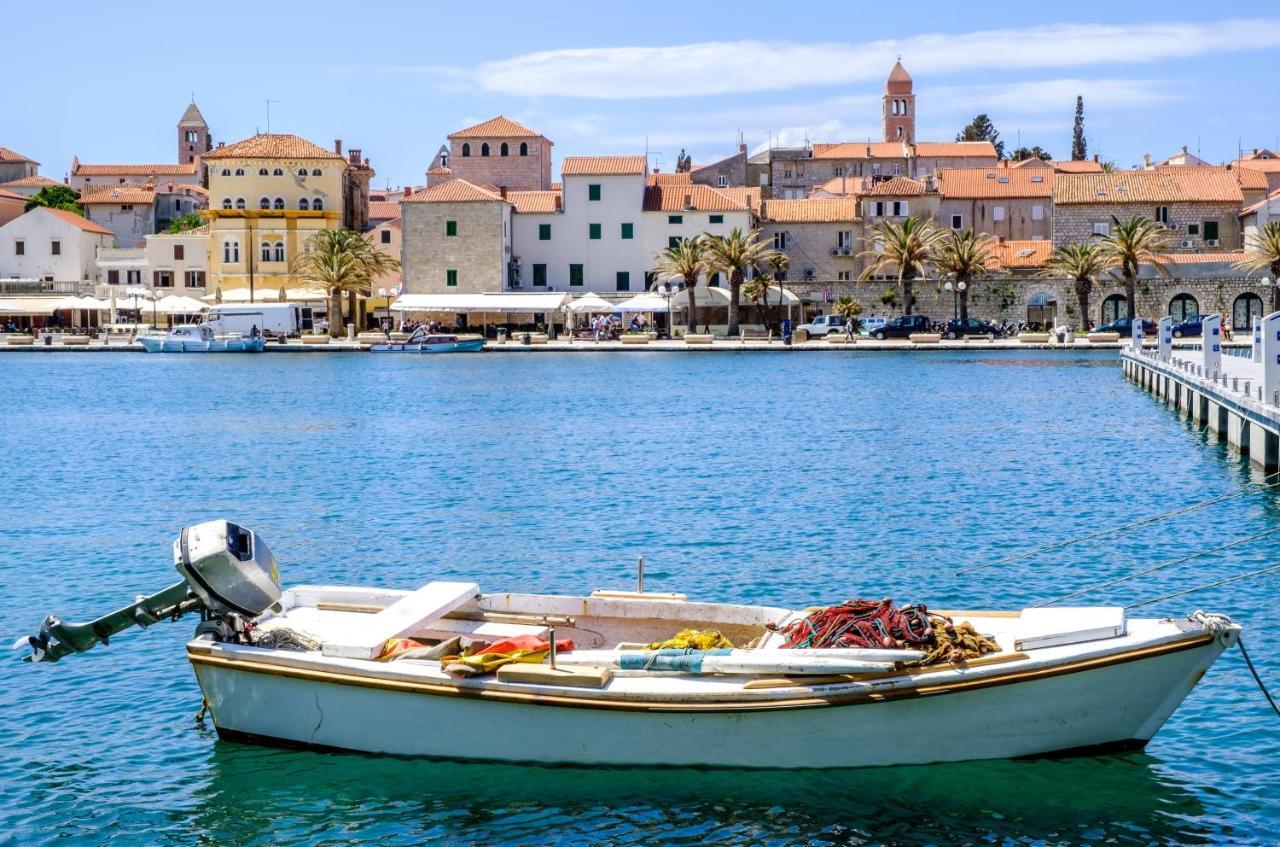 Galapagus Privat Beach & Boat Dock Daire Metajna Dış mekan fotoğraf